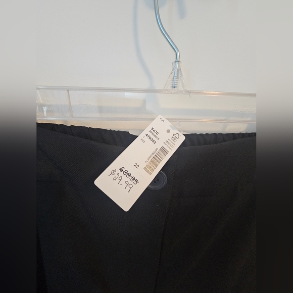 Penningtons Size 22 Plus size  Flare leg black pants NWT - Picture 2 of 5